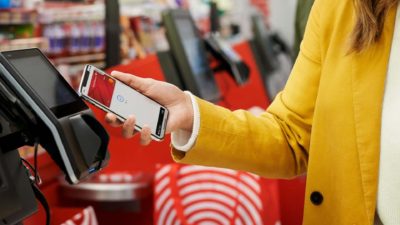a-customer-checking-out-with-apple-pay