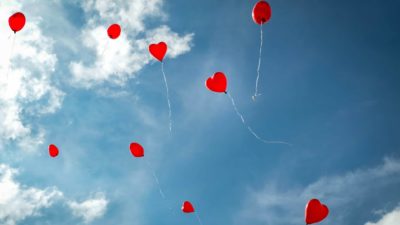 heart shaped balloons flying in the air representing Cardiex share price
