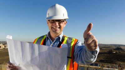 happy mining worker fortescue share price