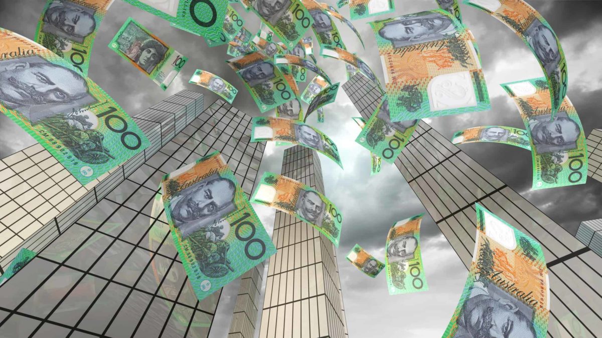 Australian dollar $100 notes fall out of the sky, indicaticating a windfall from ASX bank shares