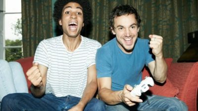 2 friends playing a video game