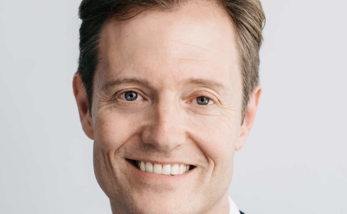 stephen bruce headshot.